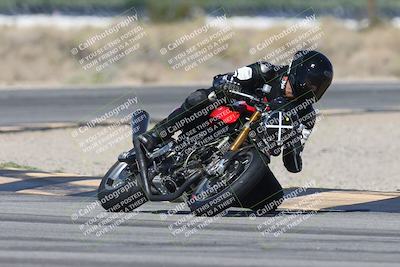 media/Oct-13-2025-Moto Forza (Mon) [[a66d839500]]/3-B Group/Session 3 (Turn 16)/